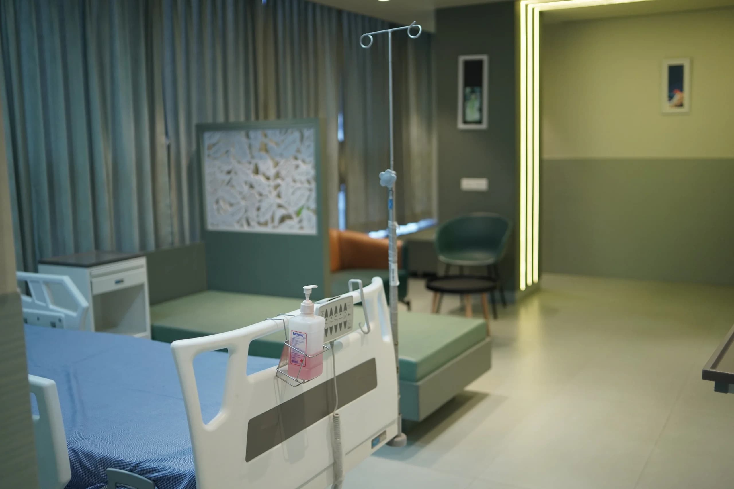 Six Sigma Hospital deluxe room