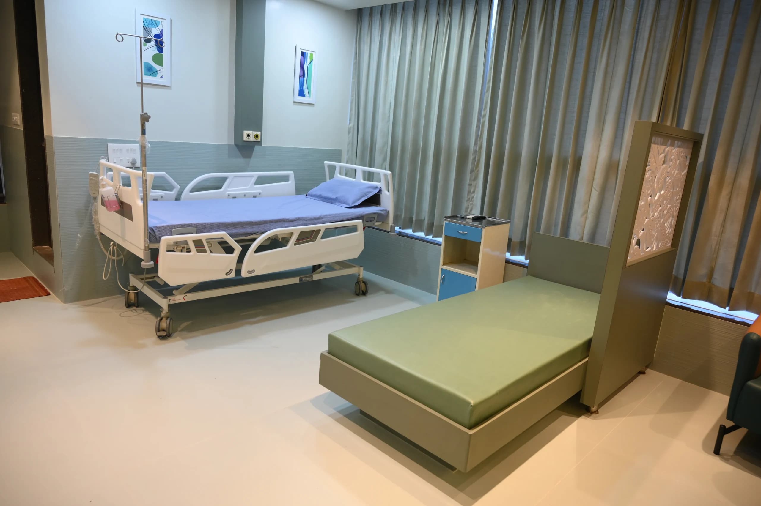 Six Sigma Hospital deluxe room